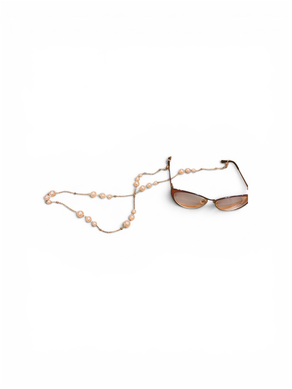 Stylish Pearl-Inspired Eyeglass Chain